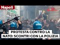 Napoli, protesta contro la Nato: scontri tra manifestanti e polizia vicino al Teatro San Carlo
