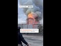 Großbrand in Kopenhagen: Historische Turmspitze stürzt ein | DER SPIEGEL