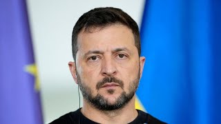 Zelensky presenta il &quot;piano per la vittoria&quot; al parlamento ucraino