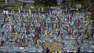 No Comment : les drapeaux de la mémoire à Kyiv