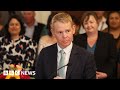 Chris Hipkins sworn in as New Zealand prime minister - BBC News