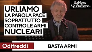 Basta armi, Odifreddi sul palco con Santoro: &quot;Urliamo la parola pace contro gli armamenti nucleari&quot;