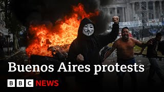 Buenos Aires rocked by violent clashes over Argentina&#39;s President Milei reforms | BBC News