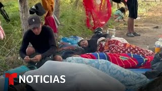 El intenso frío y el viento juegan en contra de la caravana migrante