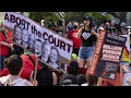 Usa, l'aborto negato: manifestazioni e proteste contro la sentenza della Corte Suprema