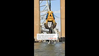 Schiffsunglück in Baltimore: Riesen-Schwimmkräne bergen Brückenteile | DER SPIEGEL