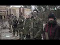 Ukraine : les civils se forment au maniement des armes - Reportage #cdanslair 22.04.2024