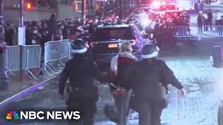 Hamilton Hall at Columbia cleared of protesters, NYPD says