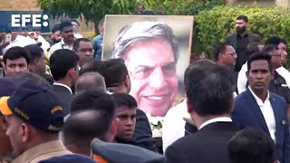 India llora la muerte de Ratan Tata, responsable de situar al grupo Tata en el mapa