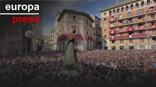 Miles de valencianos arropan a la Mare de Déu en un rápido y multitudinario Traslado
