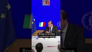 IMPREVISTO PER IL VICEMINISTRO LEO: ROMPE UN BICCHIERE IN CONFERENZA STAMPA #shorts #news