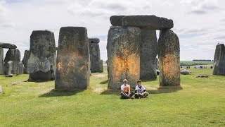 Klimaaktivisten besprühen Stonehenge mit oranger Farbe