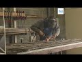 La economía circular de los muebles: de residuo de la construcción a hermosa estantería