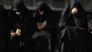 Iran in lutto per la morte di Raisi: migliaia di cittadini piangono il Presidente