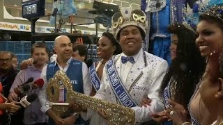 HELLO GROUP INC.  ADS Le &quot;roi Momo&quot; a donné le coup d&#39;envoi du carnaval de Rio