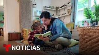 Una librería única, con textos solo en español ayuda a padres a criar hijos bilingües