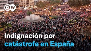 Miles de personas protestaron por la gestión de las inundaciones en Valencia