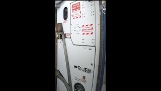 Wie Staubsaugen auf der ISS funktioniert | DER SPIEGEL