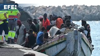 Más de 2.800 migrantes llegan a las costas canarias en la última semana