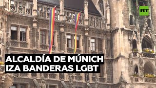 ALLIANZ Múnich iza banderas LGBT tras la negativa de la UEFA a iluminar el Allianz Arena