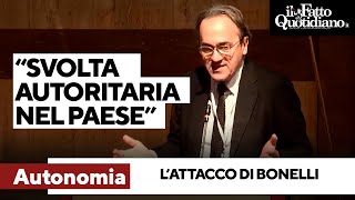 Autonomia, l&#39;attacco di Bonelli: &quot;Svolta autoritaria nel Paese anche col decreto Sicurezza&quot;