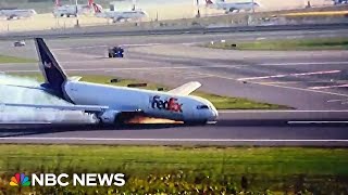 FEDEX CORP. Watch: FedEx plane lands without nose wheel