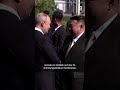 Putin und Kims sehr langer Handschlag | DER SPIEGEL