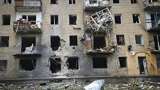 Guerra in Ucraina, Zelensky a Kharkiv: &quot;Situazione difficile&quot;, l&#39;avanzata russa procede