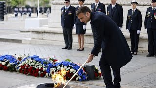 Macron gedenkt Ende des Zweiten Weltkrieges mit feierlicher Zeremonie