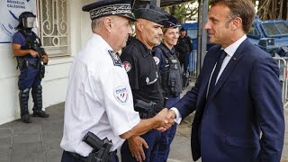 CALEDONIA INVST PLC Proteste in Nuova Caledonia, arrivato Macron: la visita del presidente &quot;senza limiti di tempo&quot;