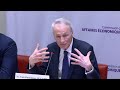 Voiture électrique : le Président de Renault, Jean-Dominique Senard, alerte sur des "défis majeurs"