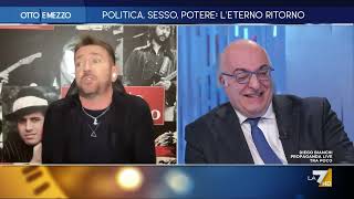 Meloni, Scanzi vs Sechi: &quot;La storia del cabaret... non sei obiettivo!&quot;. &quot;Non sai nemmeno dove ...