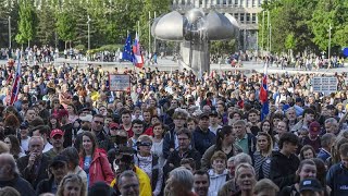 Slovacchia: in migliaia in piazza a Bratislava contro la proposta per abolire la tv pubblica