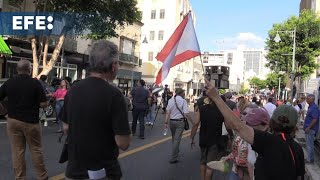 Puertorriqueños protestan por constantes apagones y aumento de las tarifas