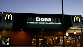 MCDONALD S CORP. Dona, el mensaje solidario que se esconde en el logo de McDonald’s