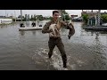 Selenskyj besucht Überschwemmungsgebiete in Cherson
