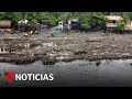 Residentes de El Salvador retiran cientos de toneladas de basura acumulada en la costa