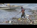Filippine: il baratto della plastica col riso