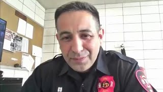 Conversamos con bomberos latinos que rescataron a un trabajador que cayó sobre escombros en Kentucky