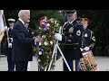 "Memorial Day": Präsident Joe Biden ehrt Militär