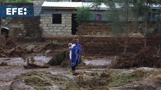 Suben a 45 los muertos en Kenia al reventar una presa por las lluvias torrenciales
