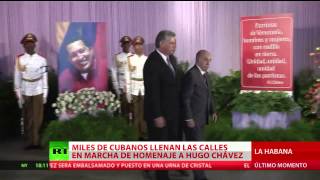 COLAS En Cuba se forman colas para rendir homenaje a Hugo Chávez