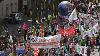 Al G7 si manifesta per il clima. Schierati 18 mila poliziotti