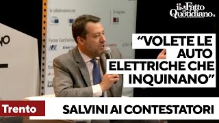 Salvini contestato al Festival di Trento. Lui replica: &quot;Volete le auto elettriche che inquinano&quot;