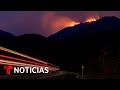 Los bomberos combaten sin descanso 14 incendios forestales en California