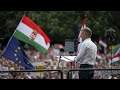 El opositor centrista Peter Magyar denuncia a Orbán por encabezar "un estado mafioso"