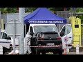 Fourgon pénitentiaire attaqué dans l'Eure : deux agents tués, un détenu en fuite • FRANCE 24