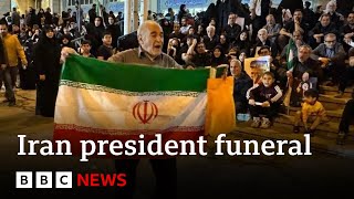 Crowds gather ahead of Iranian President Ebrahim Raisi funeral | BBC News