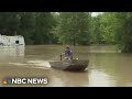 Residents react to deadly Texas flooding, begin cleanup 
