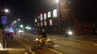 LEEDS GRP. ORD 12P Halloween : Motards survoltés à Leeds, motards nus à Moscou - world